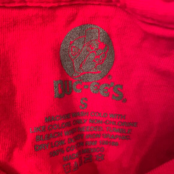 Buc-ee's Holiday Tee It's Not About What's Under The Tree It's About Who's Small - Picture 3 of 5